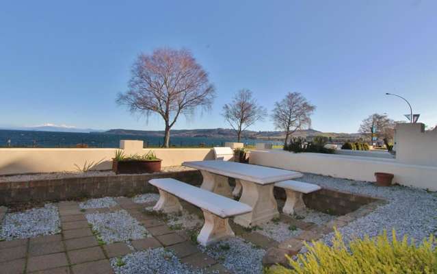 4/54 Lake Terrace Taupo_3