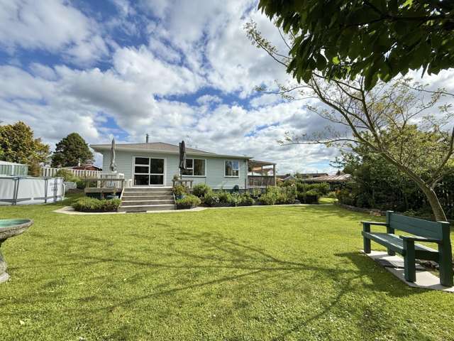 Hidden retreat in Aotea