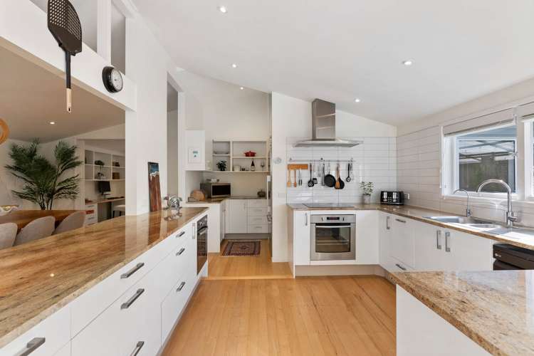 11 Janet Street Sunnyhills_3