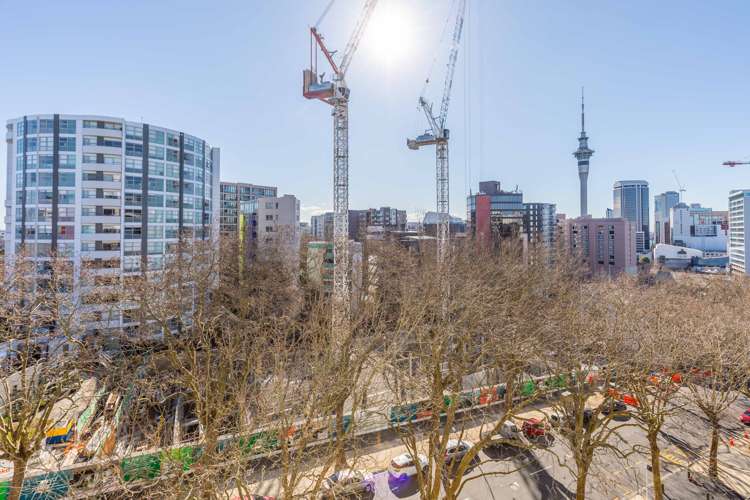 5h/100 Greys Avenue Auckland Central_6