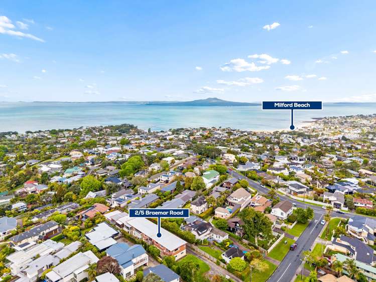 2/5 Braemar Road Castor Bay_14