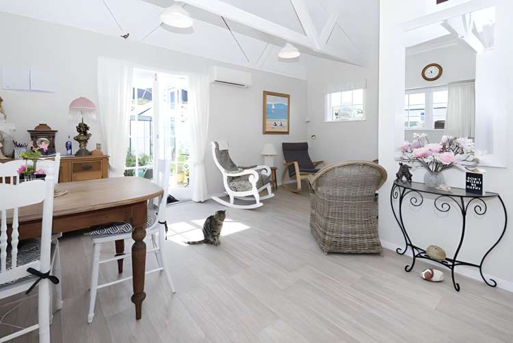 53 Paparoa Road Cockle Bay_21