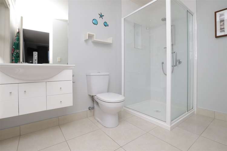 8 Ashington Grove Huntington_8