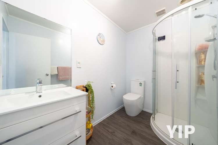 33 Peppertree Lane Woodridge_14