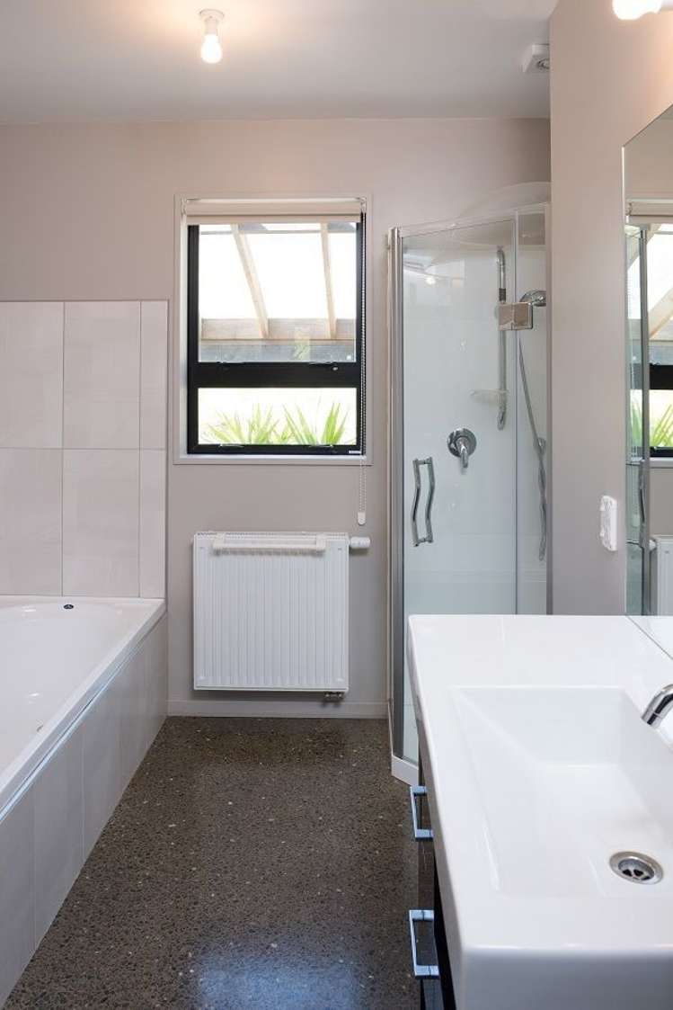 Oyster Bay Queen Charlotte Sound_18