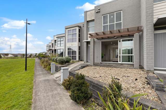 Lakeside Living in the Heart of Takanini