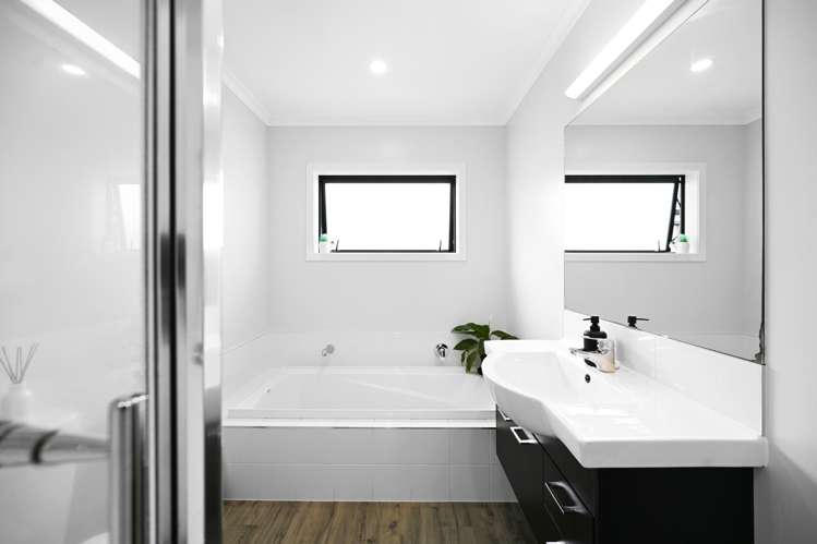 27 Stan Heather Drive Glenview_13