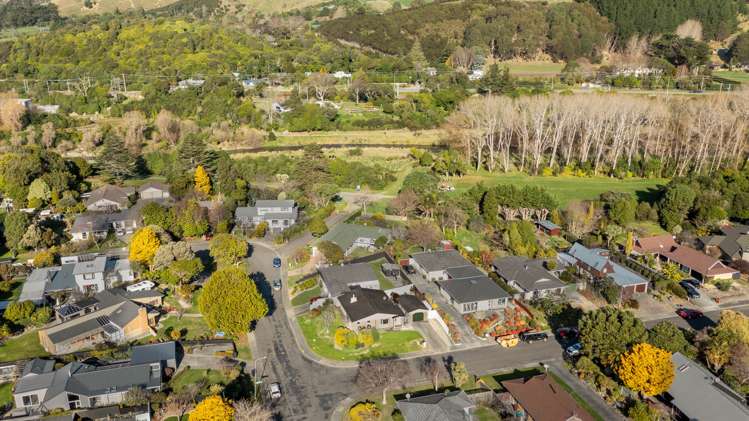 1 Edgewater Street Waikanae_22