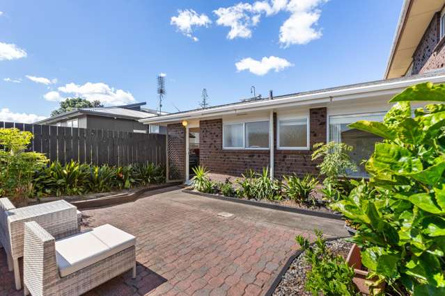 1/83 Centreway Road Orewa_2