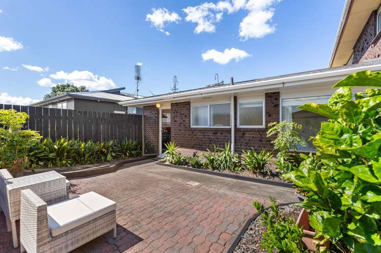 1/83 Centreway Road Orewa_1