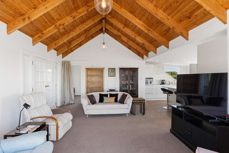 106 Settlement Road Te Horo_25
