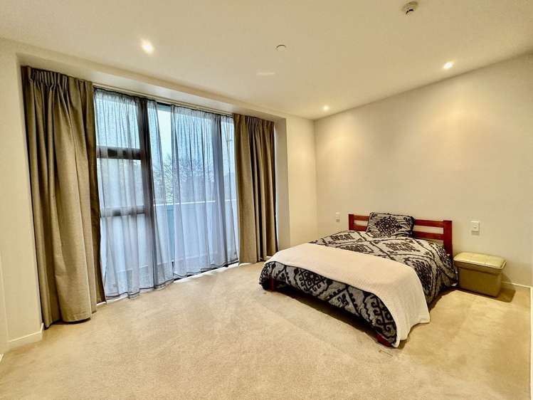 120/223A Green Lane West Epsom_6