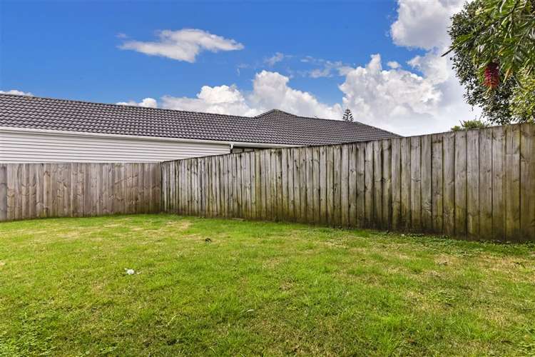 2/10 Webb Place Forrest Hill_18