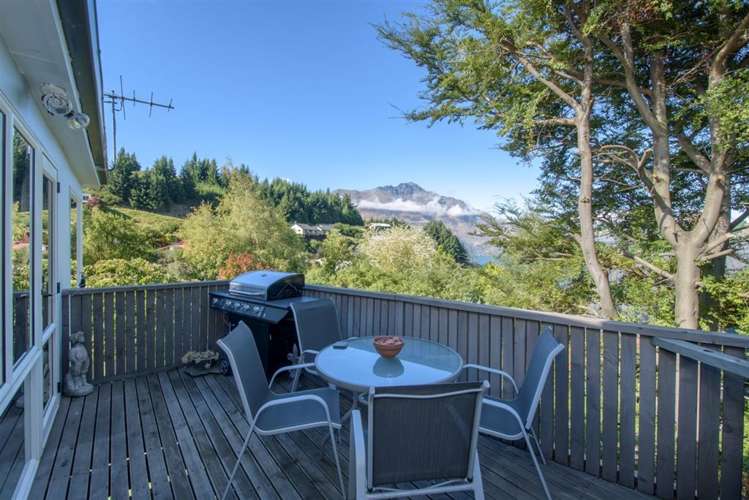 2/2 Dart Place Fernhill/Sunshine Bay_6