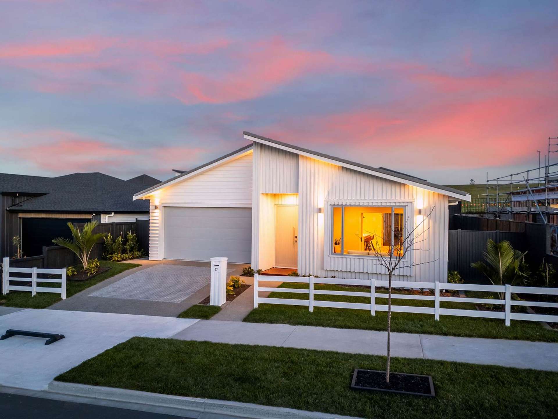 42 Tipu Crescent Wainui_0
