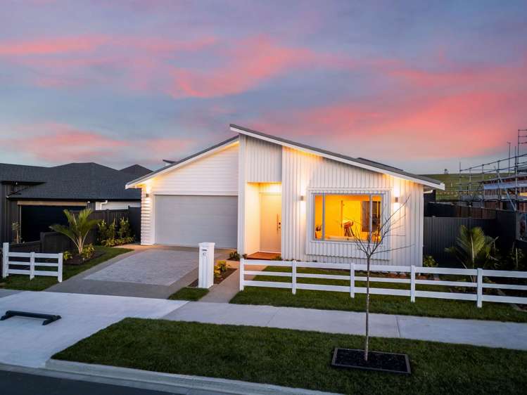 42 Tipu Crescent Wainui_0