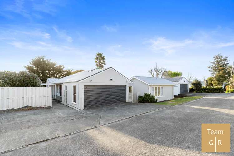 2/109 Beach Road Pahurehure_20