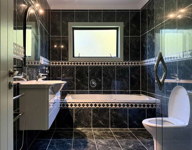 51 Clansman Terrace Gulf Harbour_16