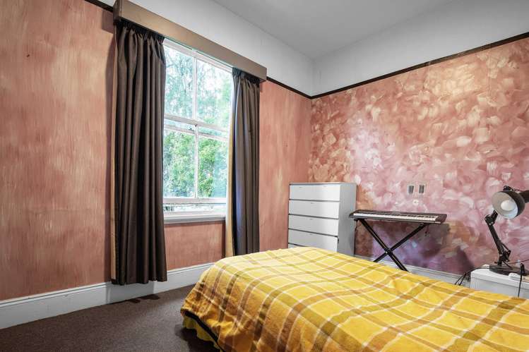 657 Domett Road Domett_16