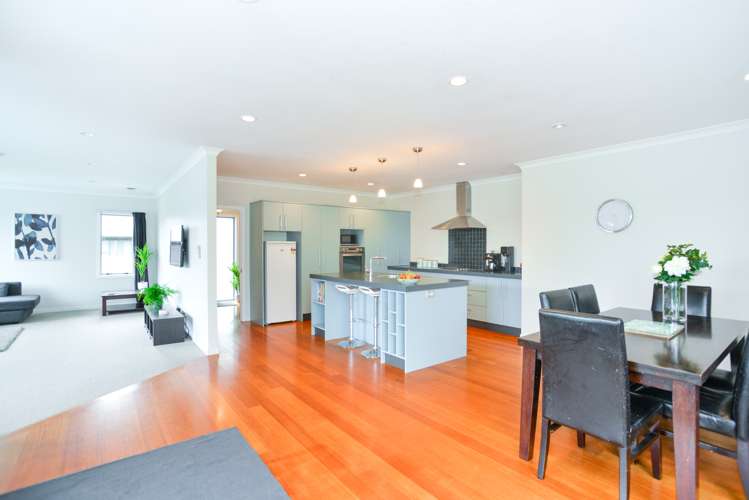 9 Aiden Lane Raureka_14