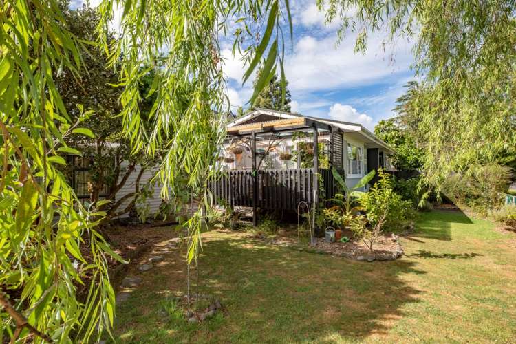 1/2 Earl Road Titirangi_14