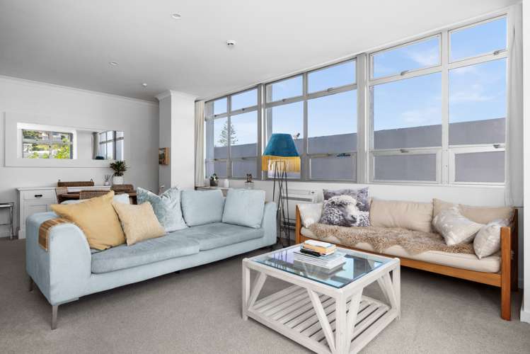 2h/3 Shakespeare Road Napier South_6