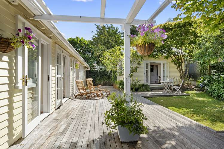 16 Bridge View Road Birkenhead_16