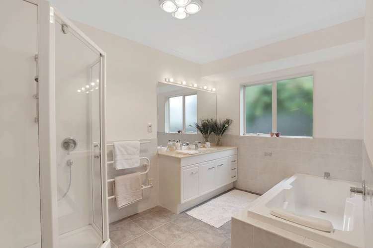 10 Greenwoods Close Titirangi_13