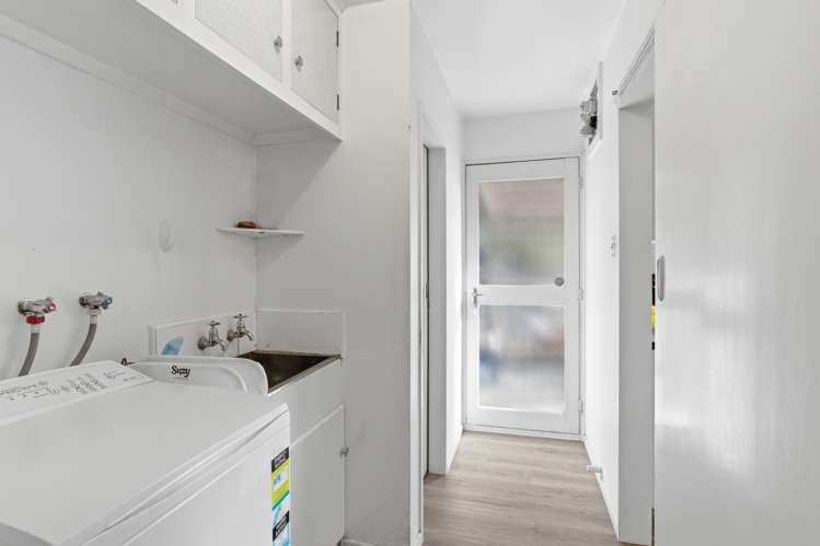 2/1 Karnak Crescent Avonhead_14