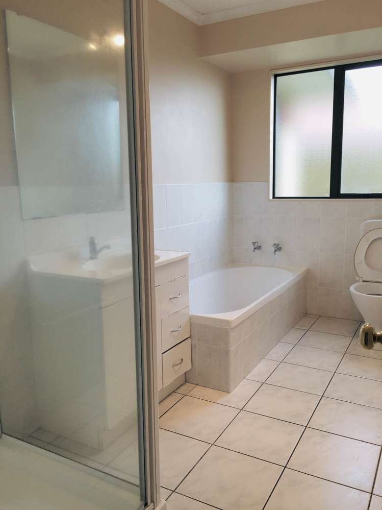 2 Teelin Place Flat Bush_5