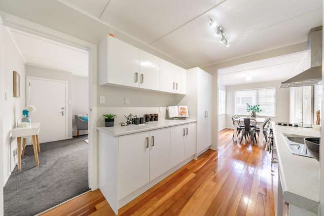 5 John Street Stokes Valley_1