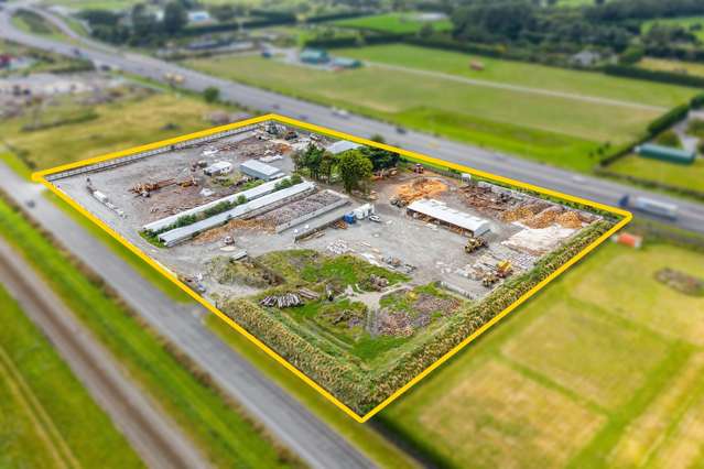 2.06 hectares of Potential on Manion Road!