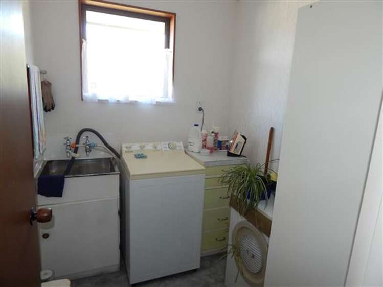 21 Bealey Street Hokitika_15