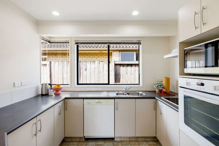 6 Willscarlet Lane Hamilton East_5