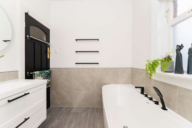 11 Ings Avenue St Clair_31