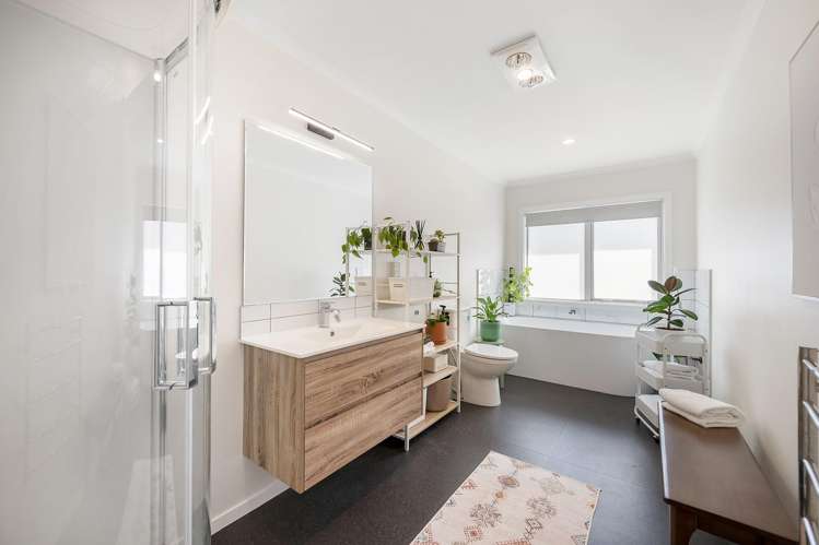 123 Silverstream Road Crofton Downs_12
