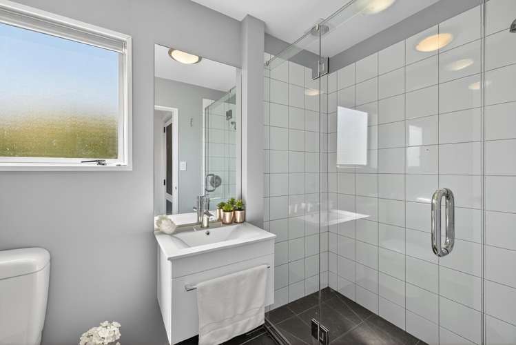 420 Marine Drive Charteris Bay_16