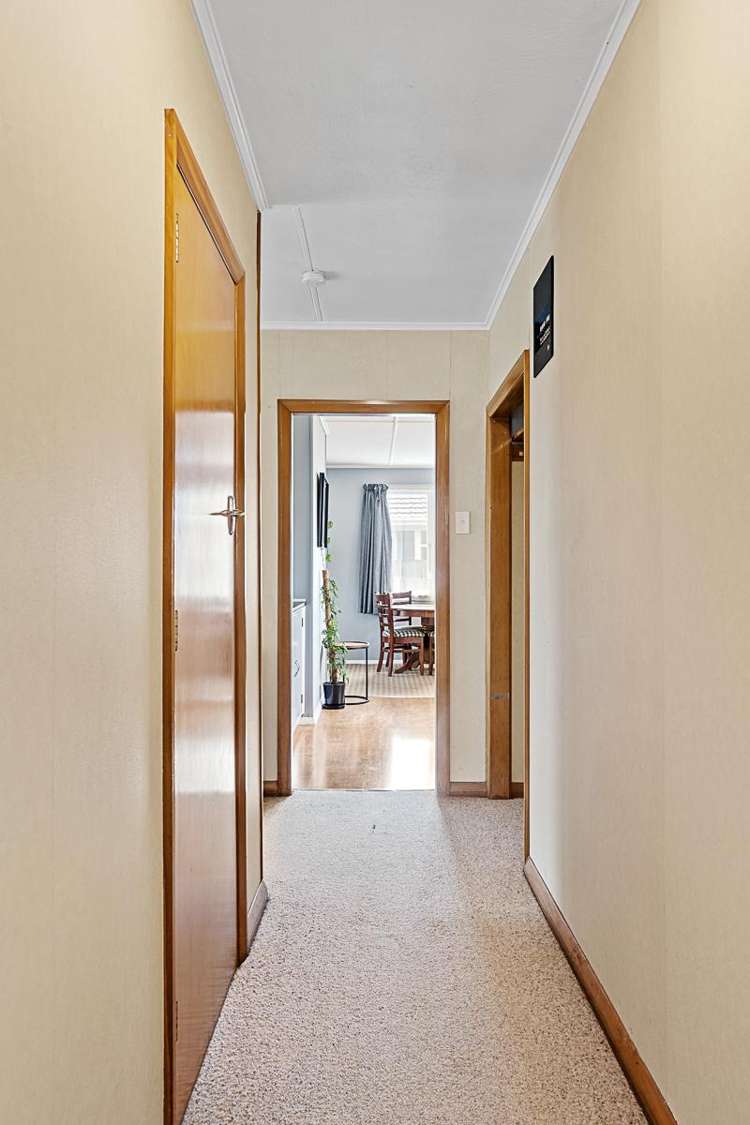 5 Gill Crescent Redwoodtown_13