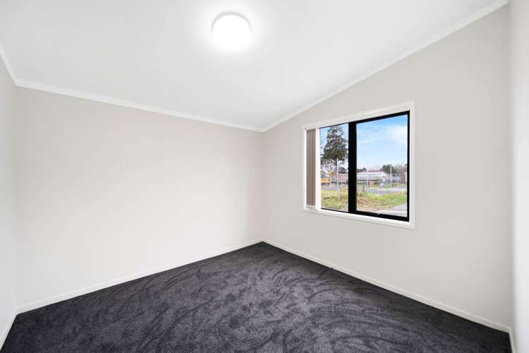 15 Mayflower Close Mangere East_14