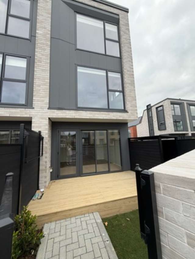 3/1335 Victoria Street Beerescourt_1