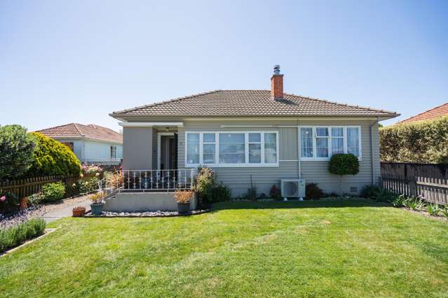 '30s Classic with Modern Comforts & Vintage Heart