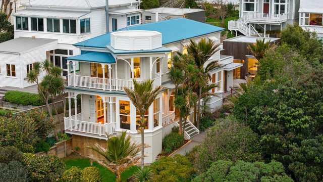 Villa Charm with a Modern twist on Oriental.