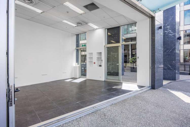 Shop D, 8 Mahuhu Crescent, City Centre_6