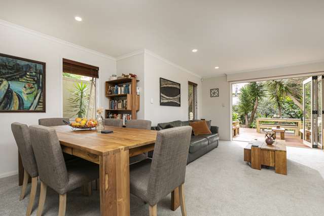 17 West Hoe Heights Orewa_1