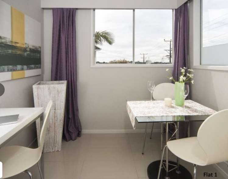 3/200 Chivalry Road Glenfield_2