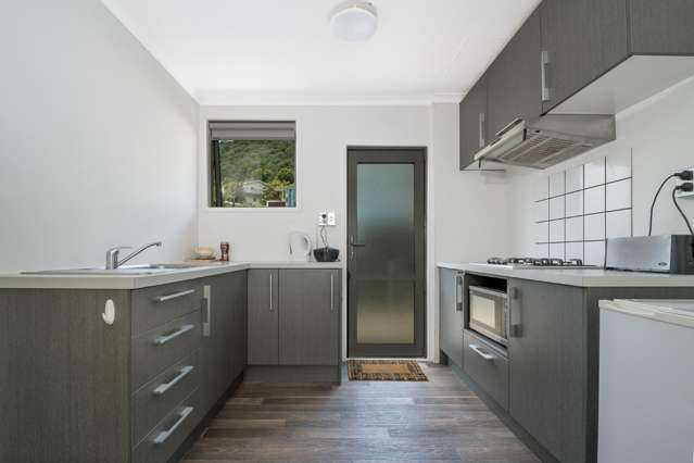 4/1 Angle Street Picton_1