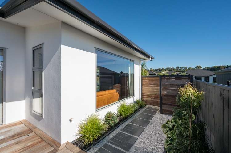33 Hart Road Richmond_23
