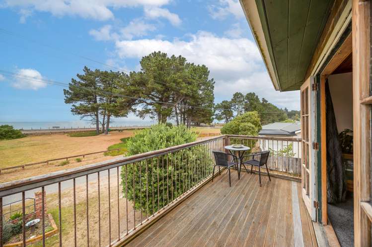 6 Chamberlain Avenue Amberley Beach_12