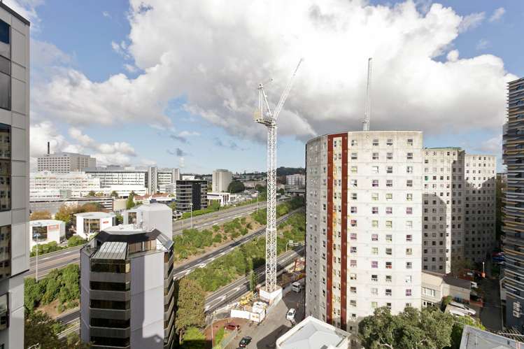 12D/6 Whitaker Place City Centre_7