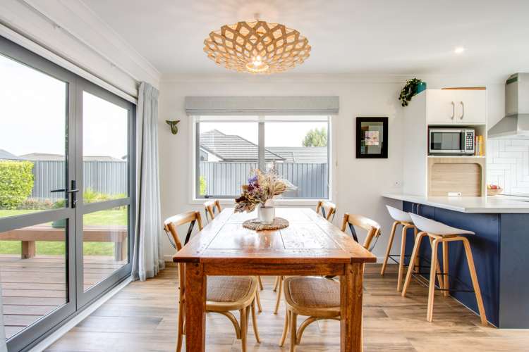 548 Lyndhurst Road Frimley_3